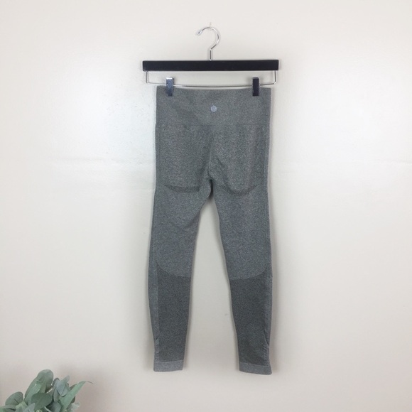 High Waist Seamless Green Khaki Leggings - Picture 5 of 8